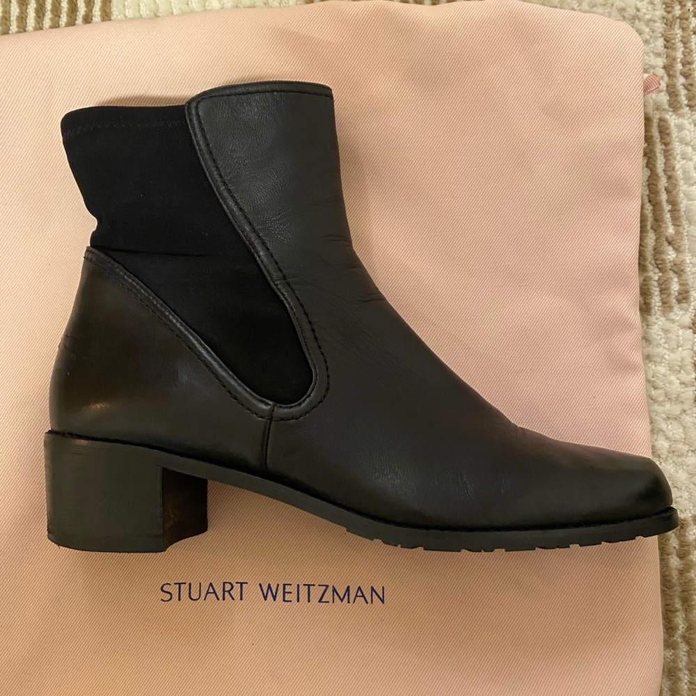 Stuart Weitzman Ankle Bootie size 7.5